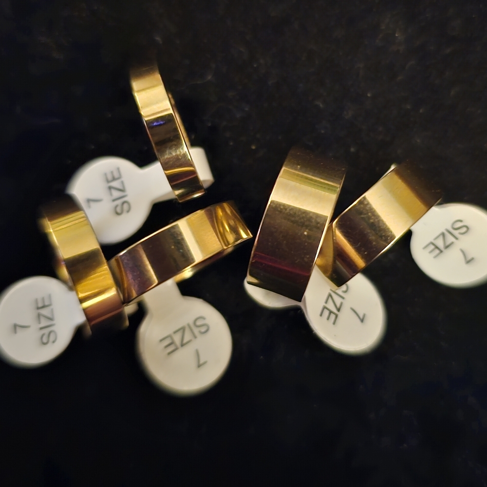Contemporary 14K Gold Filled Band Ring Set. Size 7